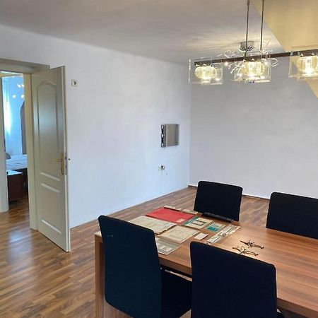 Montel Park - Linz Danube River Apartment Luaran gambar