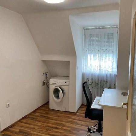 Montel Park - Linz Danube River Apartment Luaran gambar