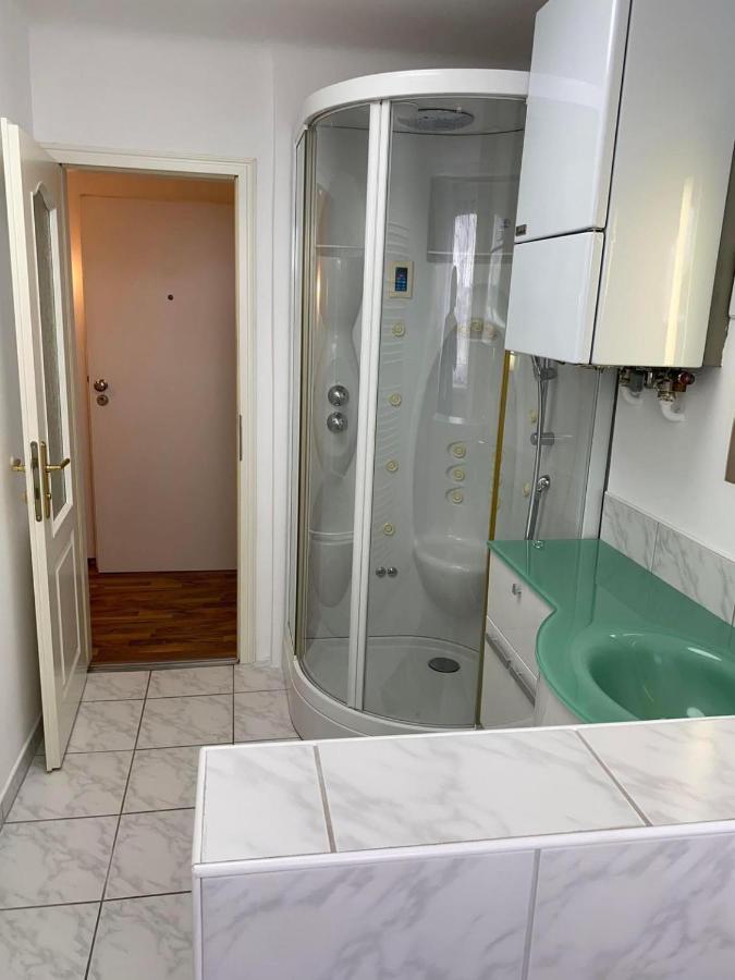 Montel Park - Linz Danube River Apartment Luaran gambar